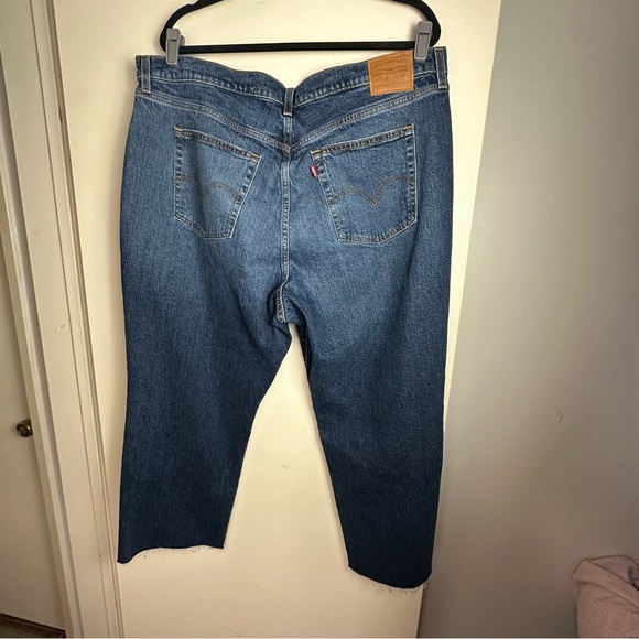 Levi’s Medium Wash Wedgie Button Fly RawHem 99%Cotton Women’s Jeans NWT Size 20W - Picture 4 of 16